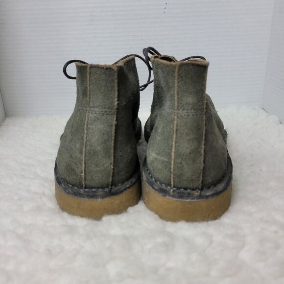Banana Republic Mens Chukka Boot Size 9.5 M Gray Suede Shoes New main image 9